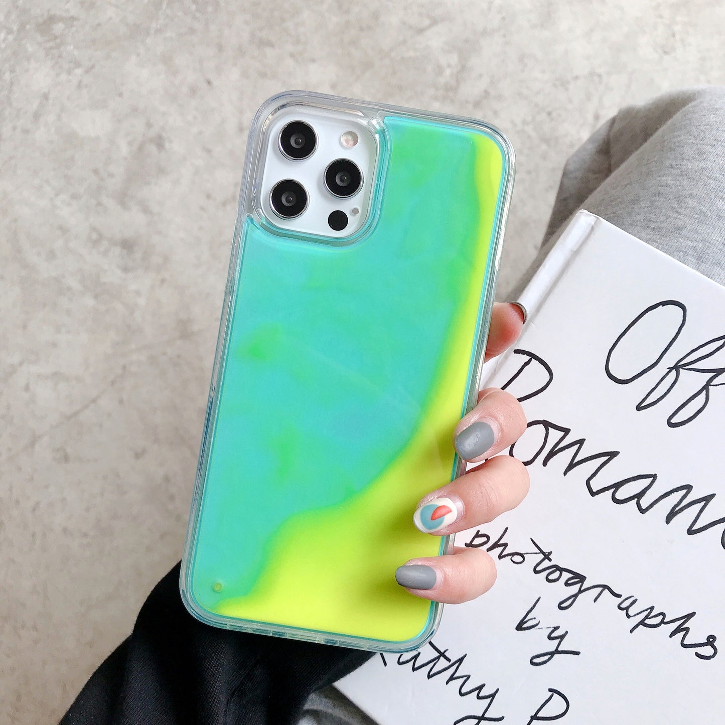 LUMINIOUS QUICKSAND IPHONE CASE: YELLOW EDITION ™